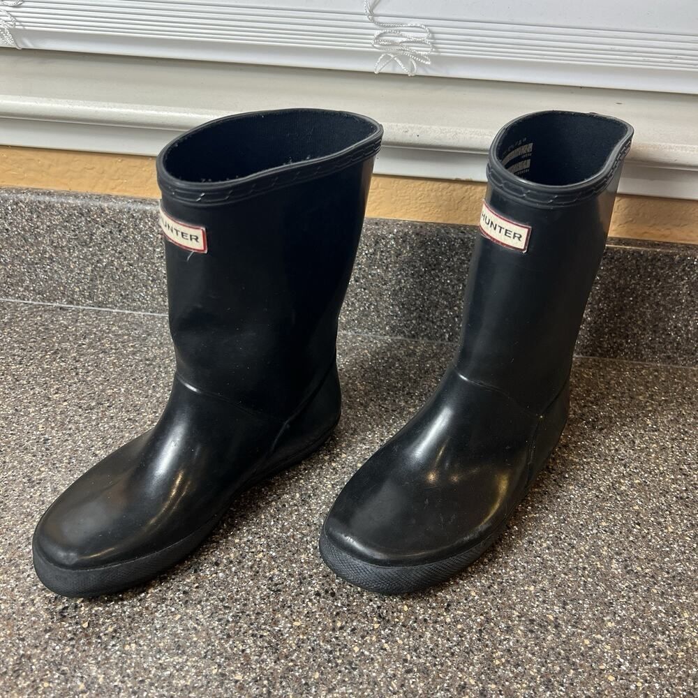 Hunter Kids Black Rubber Rainboots Size UK 13 US Girls 2 Boys 1 Mid Calf Pull On - Picture 3 of 11